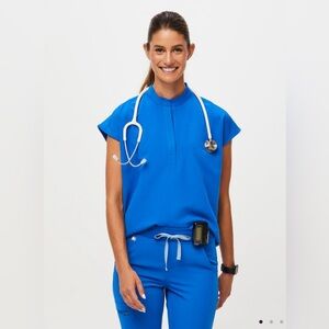 Figs Rafaela Oversized Scrub Top - Size Small